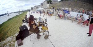 Yestoday en concert à Chteauneuf-sur-Loire avec le Cyclo-Spectacle